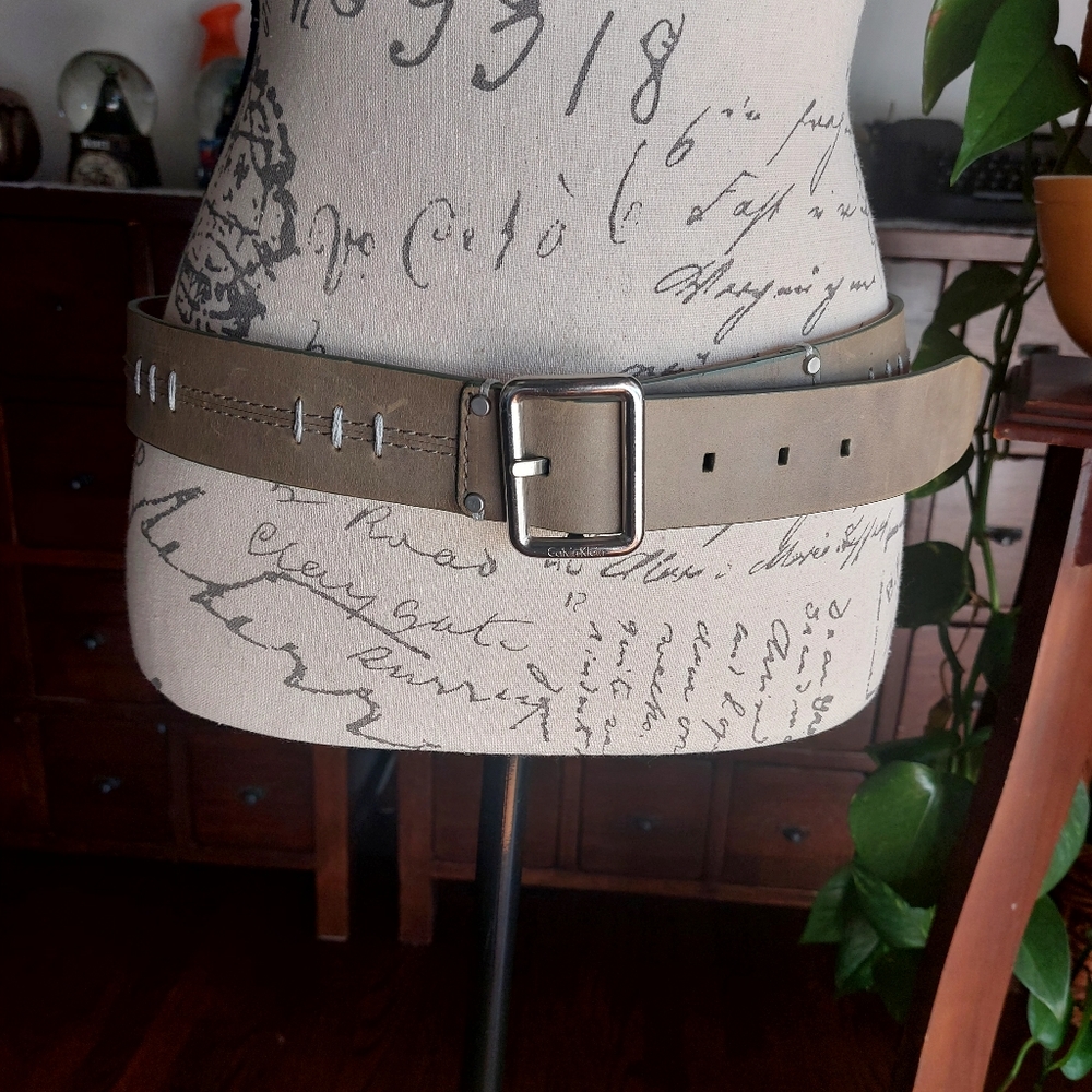 Calvin Klein Olive Green Leather Belt 41.5 inches long